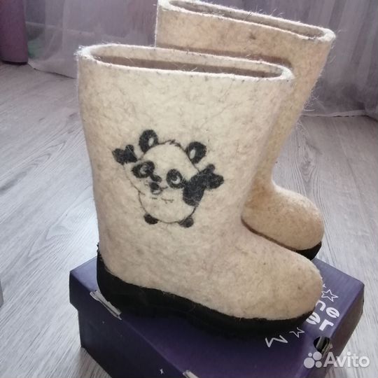 Продам тёплую обувь на девочку 26р