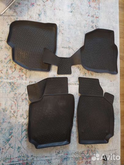 Автомобильные коврики резиновые