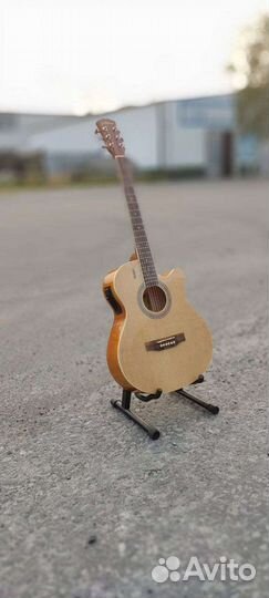 В вашем городе, новая гитара электроакустическая