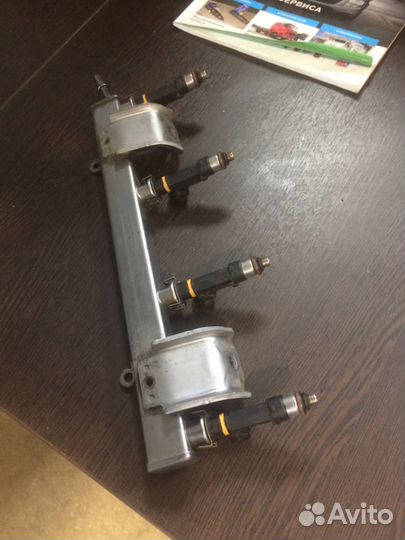 Топливная рампа Mazda 6 2005г.в. 2.0