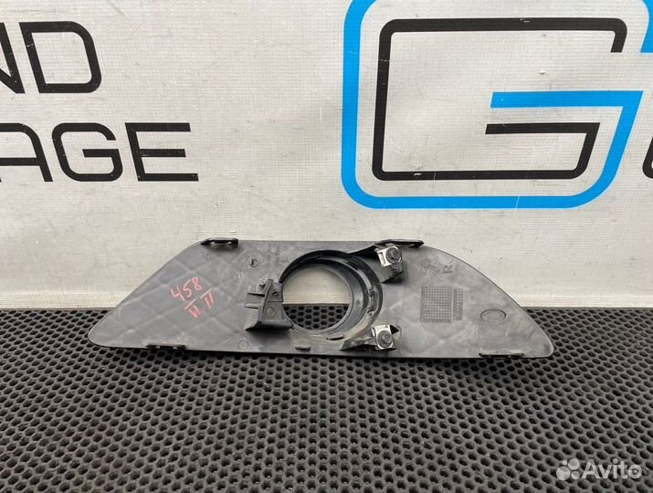 Решетка в бампер передняя правая Mercedes-Benz