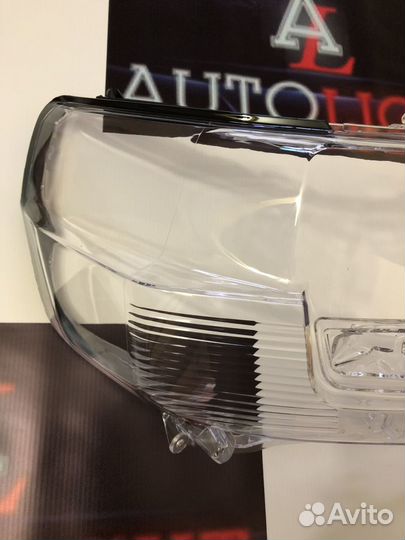 Стекло фары Toyota Land Cruiser 200 2015-нв правое