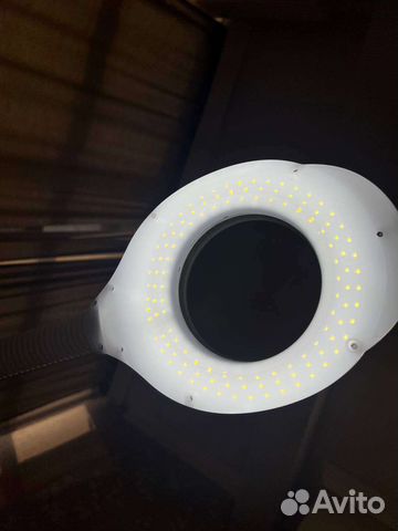 Лампа-лупа для косметолога