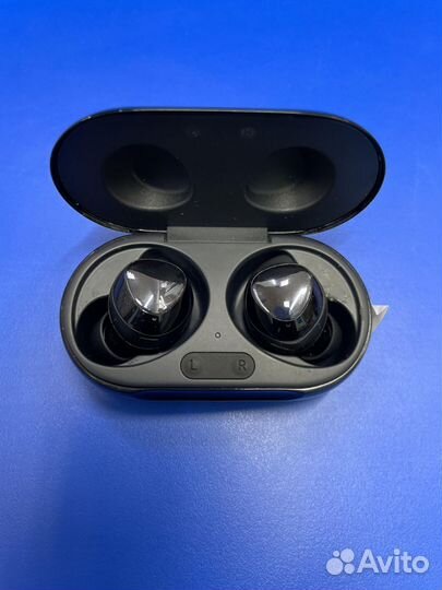 Наушники Samsung Galaxy Buds+