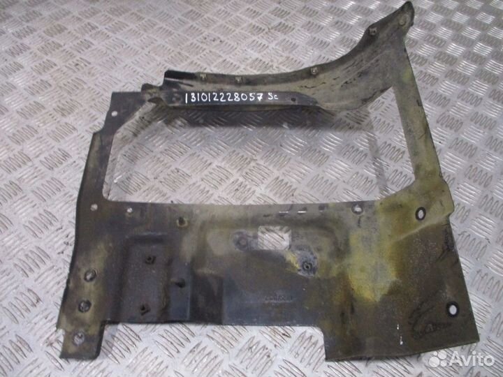 Кронштейн фары правый Scania 1727992