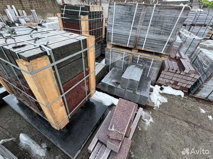 Гранит цветной