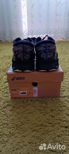 Кроссовки беговые Asics Novablast 3