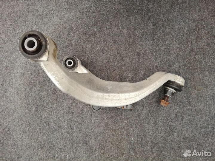 Рычаг задний правый верхний Nissan Teana J31