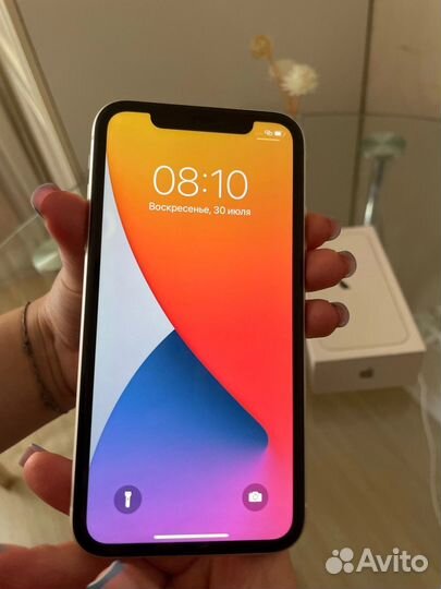 iPhone 11 64GB White