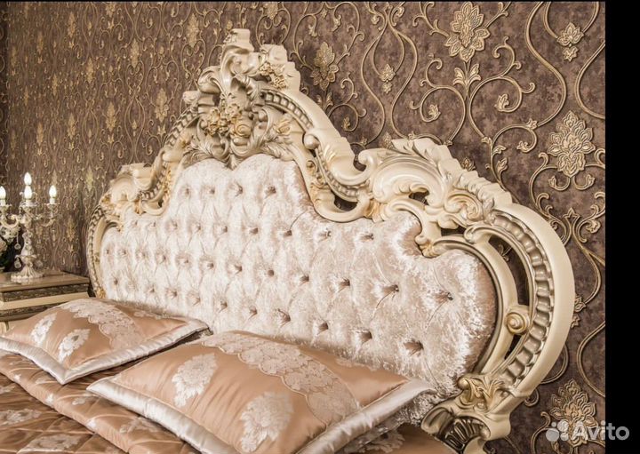 Спальный гарнитур