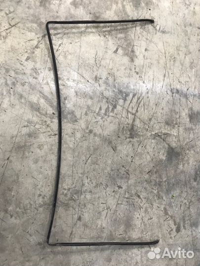 Молдинг стекла задний Audi A8 Quattro D2 ABZ 1998