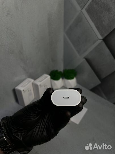 Зарядка для iPhone Apple 20w