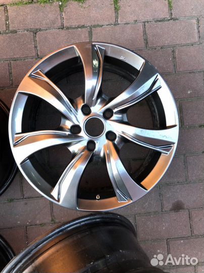 Диски R17 5x114.3