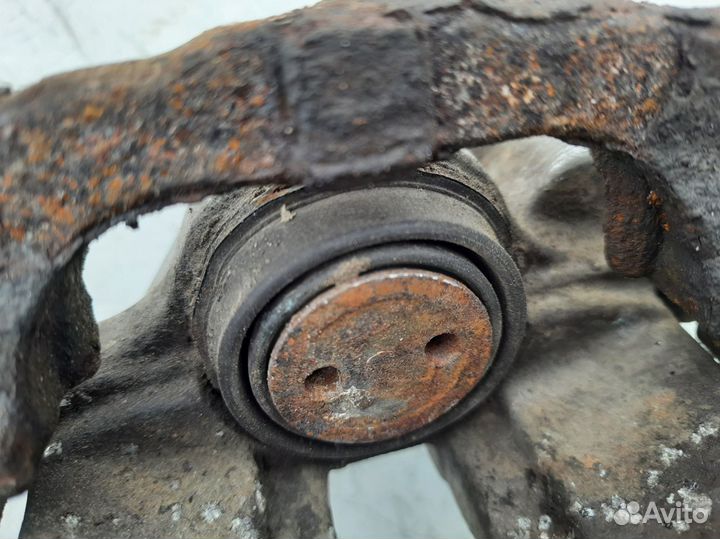 Суппорт задний левый Форд Фокус 2