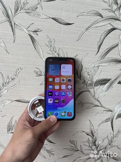 iPhone 11 Pro, 64 ГБ