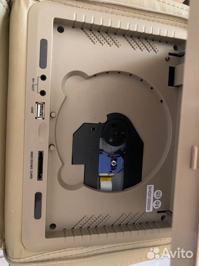 Подголовник с монитором