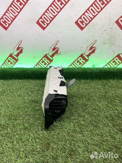 Подушка безопасности колена пассажира Mercedes W22