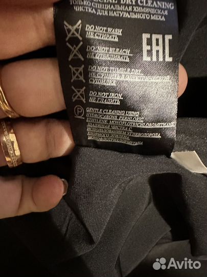 Шуба норковая с капюшоном из куницы