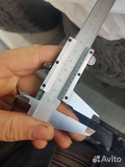 Nokian Tyres Hakkapeliitta 9 SUV 235/55 R18 104T