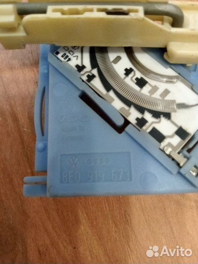 Датчик уровня топлива Volkswagen Passat B5+ седан