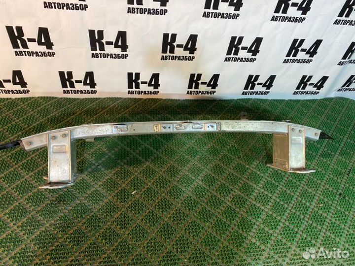 Усилитель бампера передний Genesis G70