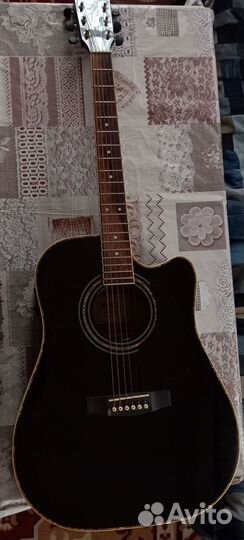 Электро-акустическая гитара