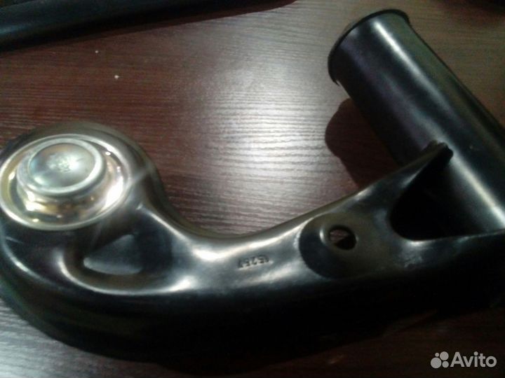 Рычаг передний Мерседес