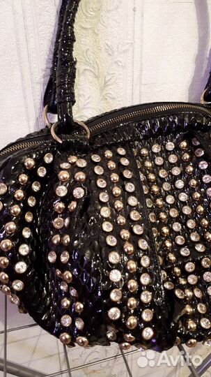 Cумка лакированная со стразами