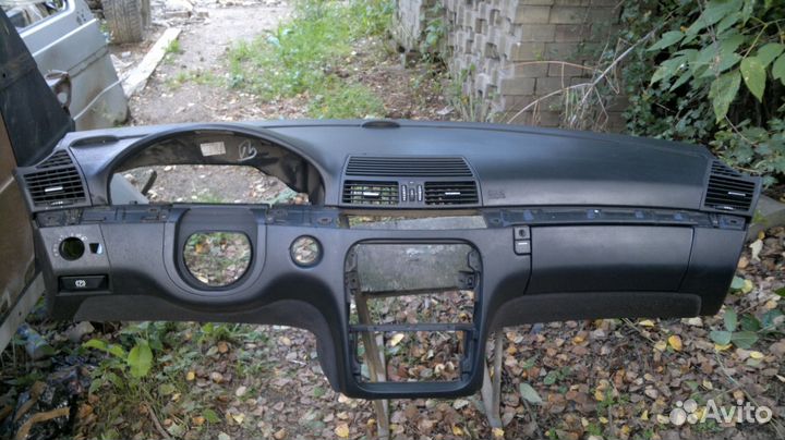 Торпедо Mercedes W220