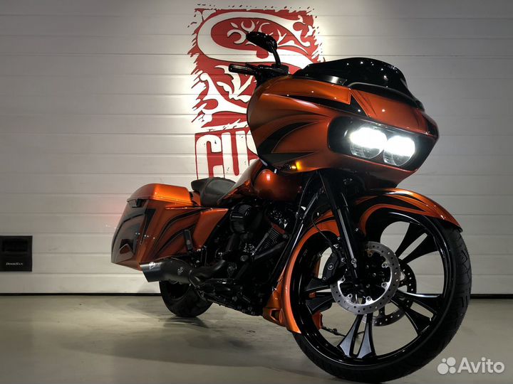 Custom Harley Davidson Road Glide CVO, 10000км,18'