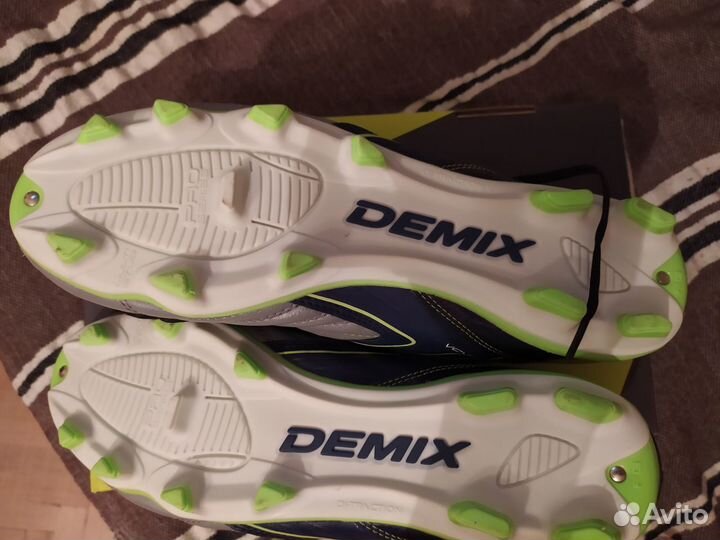 Бутсы 42р. Demix