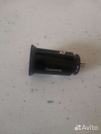 Автомобильная usb зарядка Baseus