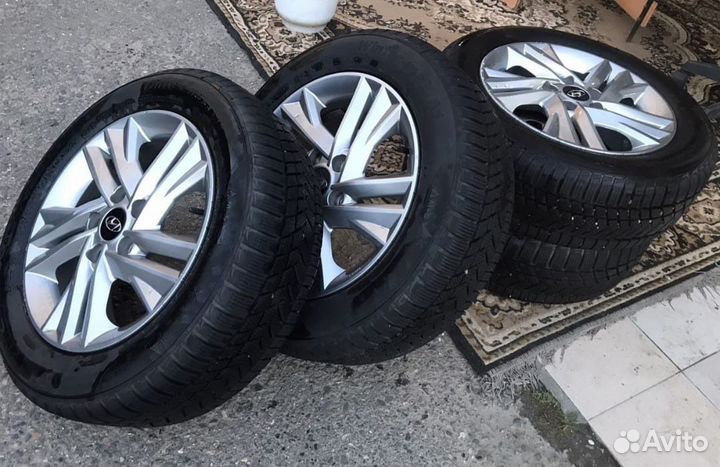 Hankook AH33 205/60 R16