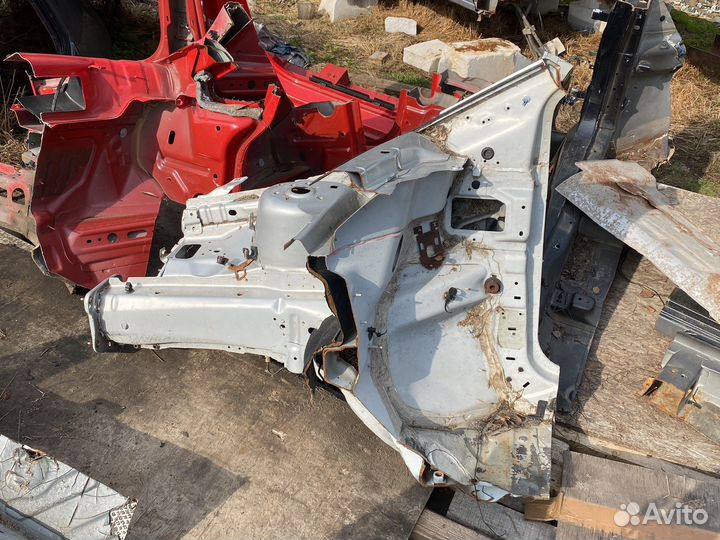 Четверть передняя правая Ford Focus 2