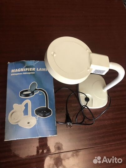 Лампа лупа настольная