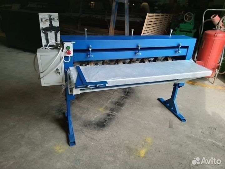 Станок для нанесения ребер жесткости(U,Z)