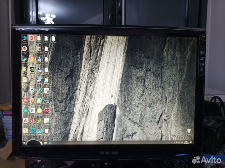 Монитор Samsung 22