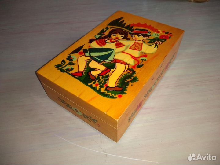 Шкатулка фабрики СССР «Буковница» (винтаж)