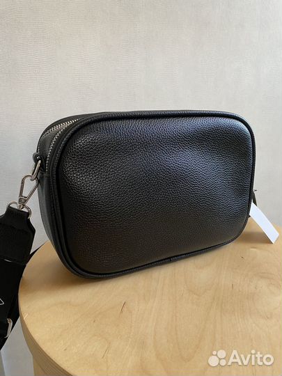 Сумочка женская через плечо новая Guess