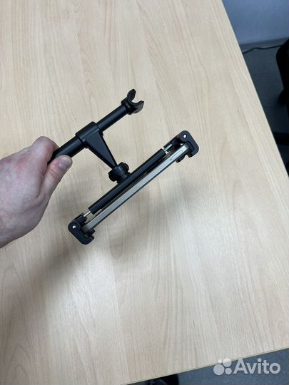 Держатель планшета/телефона в авто