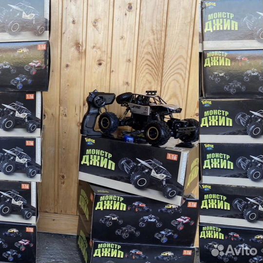 Машина на пульте управления 4x4