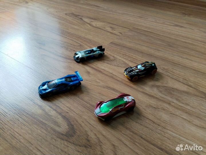 Hot wheels машинки