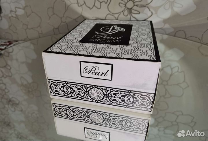Коробка и флакон от духов Arabesque Pearl