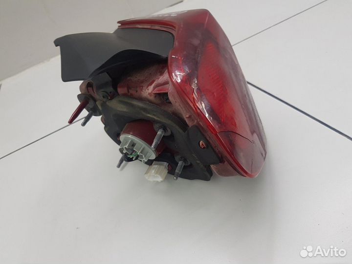 Фонарь задний левый наружный (Kia K5 III)