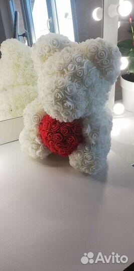 Мишка из роз