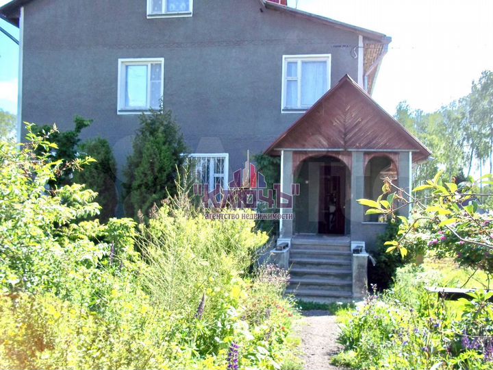 Дом 330 м² на участке 15 сот.