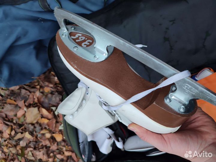 Женские фигурные коньки 36.5