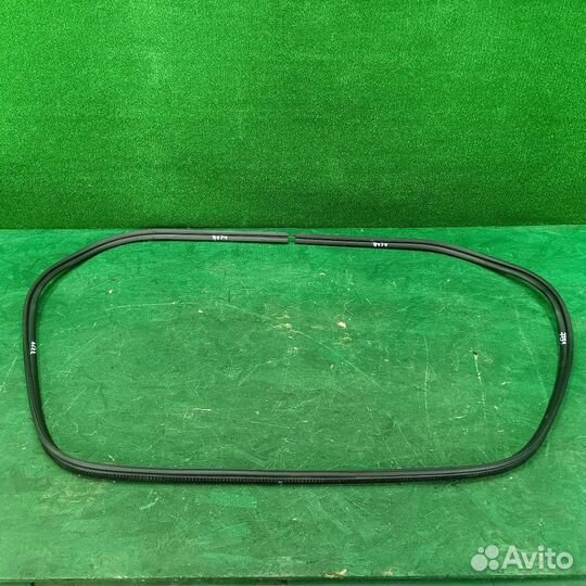 Уплотнитель багажника Ford Focus 2 2007 1757174