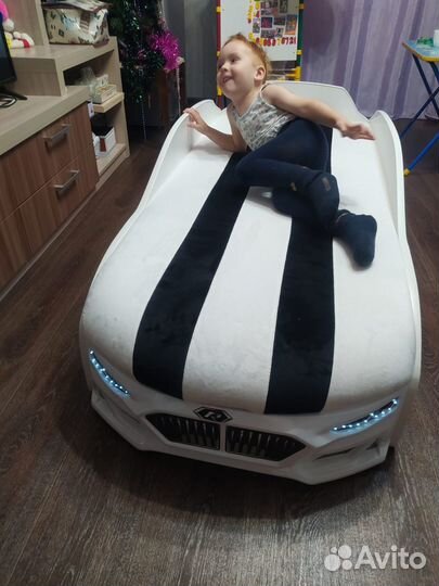 Кровать машинка