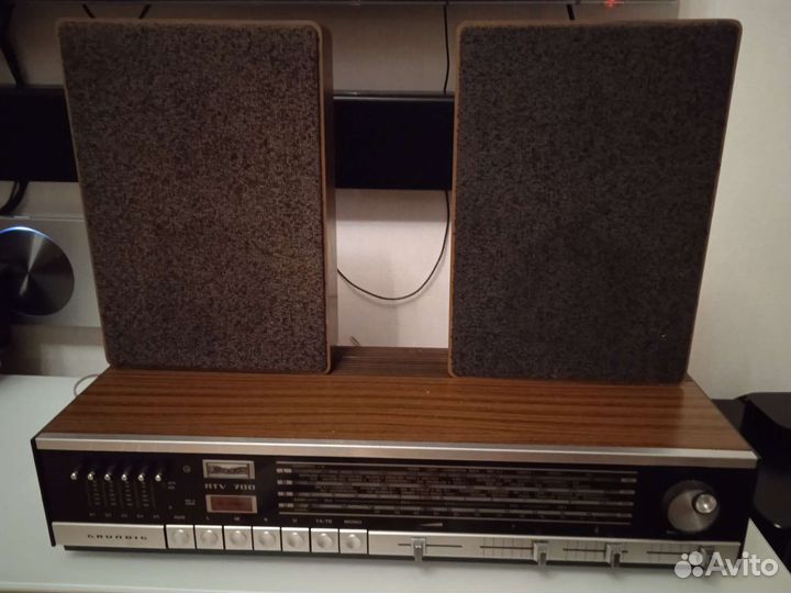 Grundig RTV 700
